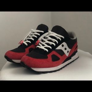 Saucony Shadow Red/White/Black Sz 10